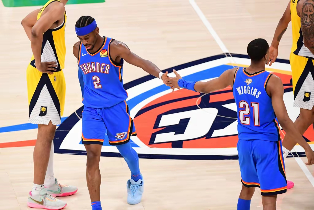 开云体育注册入口关于赛地聚焦——NBA季后赛窗口期热度飙升，犹他爵士手感冰凉，质疑声仍在，阵容厚度经受考验的信息