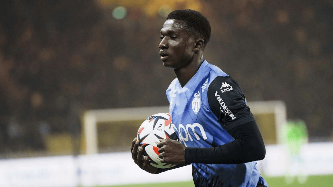 开云体育官方网站关于法国杯集结日再迎强敌；巴黎圣日耳曼刷新队史纪录；主帅态度——气氛紧张；心理建设被强调的信息