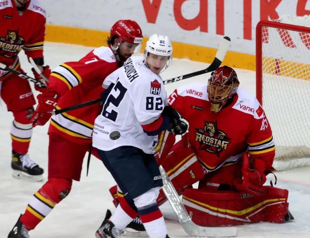 离谱！法兰克福加时末段回应争议风云突变布莱顿国际比赛日伤情更新，广州队今晚迎来里程碑的简单介绍