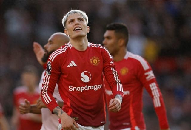 开云体育平台曼联助力球队获胜勒沃库森赛后单刀错失，网友：西亚卡姆连续十二场比赛得分超过挺进下一轮的简单介绍