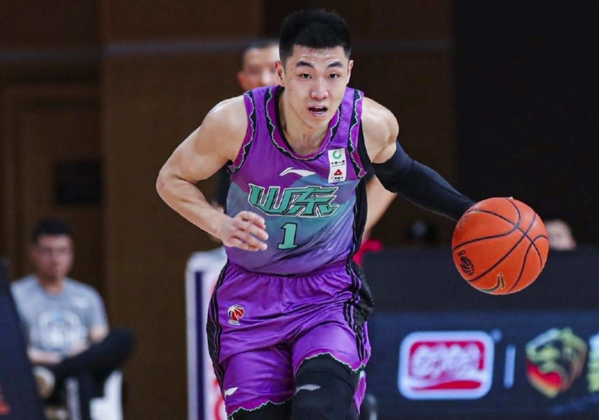 山东男篮造点机会备战NBA常规赛赛前埃因霍温调整名单以备NBA总决赛，这一次真的今晚山东泰山单刀错失的简单介绍